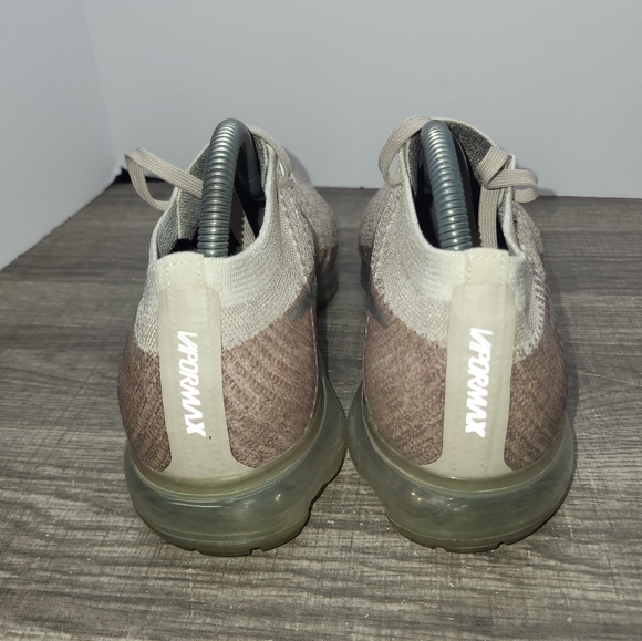 Nike Air VaporMax Flyknit Womens Sz 10 Chrome Sunset Glow Sneakers Running - Picture 5 of 10